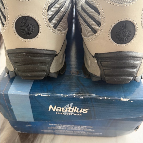 Nautilus Men\'s Steel Safety Toe Shoes - Black and Gray main image 6